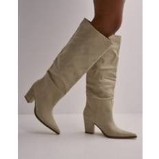 Nelly Wide Leg Pointy Soft Boot - Beige