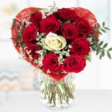 blumenshop Blumenstrauß Rosenkuss in Herzform Rot