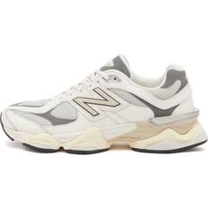 New Balance 9060 Sneaker - Sea Salt