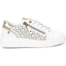 Women's Casual Sneakers - White
