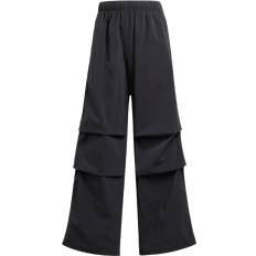 Adidas Elastan/Lycra/Spandex Byxor adidas Original Essentials Ripstop Parachute Pants