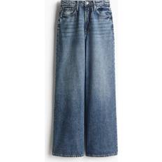 H&M Curvy Fit Feather Soft Wide Ultra High Jeans - Blue