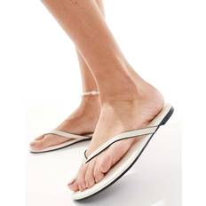 Faux Leather Flip-Flops New Look PU Flip Flops - Off White