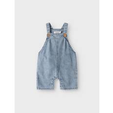 Genbrugsmaterialer Jumpsuits Børnetøj Name It Funda Denim Shorts Overall - Medium Blue Denim