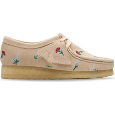 Mockasiner Clarks Wmns Wallabee - Beige
