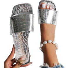 Shein New Arrival Women's Fashion Flat Sandals With Exposed Toe Design, Silver Snake Print Embossed Decor And Rubber Sole. Suitable For Party, Holiday, Wedd