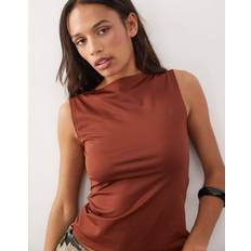 Weekday Annie Sleeveless Boat Neck Top - Rust Red