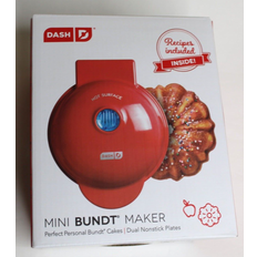 Cupcake Makers Dash Mini Bundt Cake Maker Red
