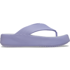 Dame - Lilla Klipklappere Crocs Getaway Groove Platform Flips - Mystic Purple