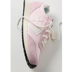 Converse Shoes on sale Converse OMEGA TRAINER Shoes - Pink