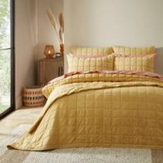 Dunelm Evana Stitch Bedspread Yellow (235x235cm)