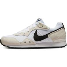Nike Venture Runner - White Black
