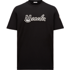 Moncler Herr Överdelar Moncler Embossed Lettering Logo T-Shirt - Black