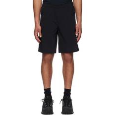 Moncler Men Shorts Moncler Logo Patch Shorts - Black