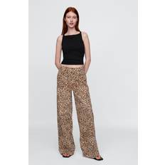 GAP Mid Rise UltraSoft Leopard Baggy Jeans