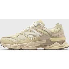 New Balance Sneakers 9060 Parchment
