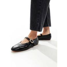 Stradivarius Ballet Shoe With Cross Strap - Black