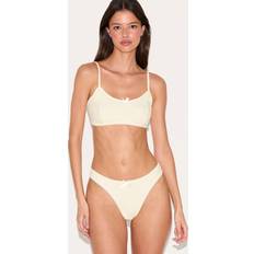 S Underklädesset PrettyLittleThing Lemon Jersey Ribbed Bralette And Thong Lingerie Set