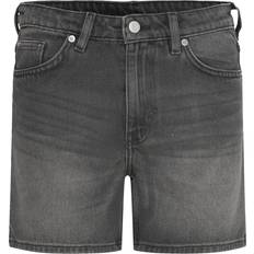 Aimo Mid-Rise Straight Leg Denim Shorts - Black