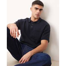 Polo med brystlomme ASOS DESIGN Polo Med Brystlomme I Strikket - Marineblå