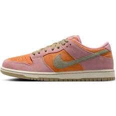 Nike SB Dunk Low - Red Stardust