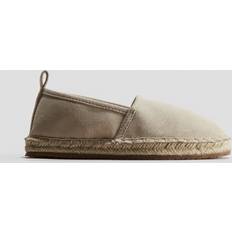 31 Espadriller H&M Pojke Espadrillos - Beige