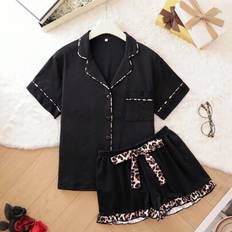 L Pyjamas Shein Women All-Over Leopard Print Contrast Color Short Sleeve Top And Shorts Pajama Set - Lapel Button