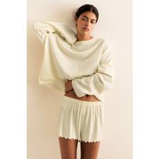 Pyjama's H&M Set Van 2 Pyjamashorts Met Pointelledessin - Geel