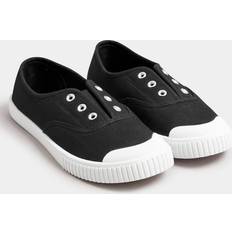 Curve Black Lace-Less Canvas Shoes