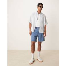 Abercrombie & Fitch Byxor & Shorts Abercrombie & Fitch Lediga Jeansshorts I Atletisk Passform Mellanblå