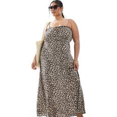 Only Carmakoma Curve Maxi Dress In Animal Print - Pink
