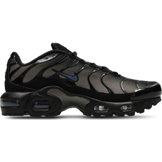 Nike air max plus black Nike Air Max Plus Older Kids' Shoes - Black