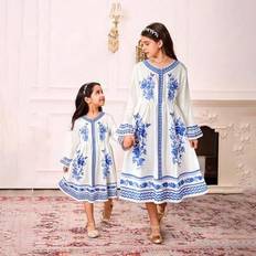 Children's Clothing Shein Girls Geometric Flower Print Matched Outfit Set - Short Sleeve