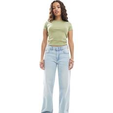 Bershka Petite High Waisted 90s Wide Leg Jeans - Super Light Wash Blue
