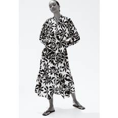 H&M Oversized Krinklad Klänning - Vit/Svartblommig