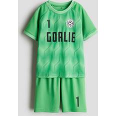 110/116 Övriga sets H&M Fotbollsset - Grön