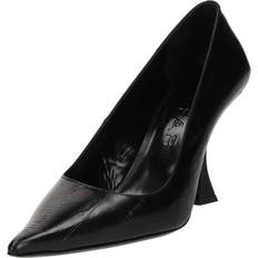 BY FAR Pumps