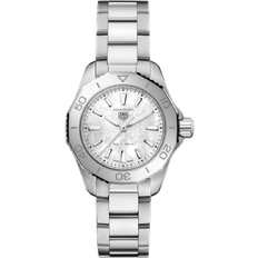 Woman watches Tag Heuer Aquaracer Professional 200 (WBP1418.BA0622)