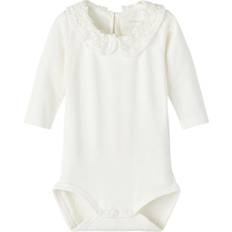 Name It Baby Body med Spetskrage
