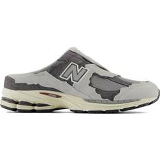 Laced - Women Outdoor Slippers New Balance 2002R Mule - Protection Packin Rain Cloud/Grey