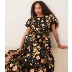 Embroidered Floral Maxi Dress - Black