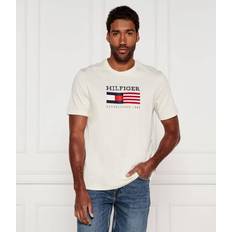 Tommy Hilfiger T-shirts Tommy Hilfiger Naturvit T-Shirt Med Boxig Americana Flag Box Tee - Vit