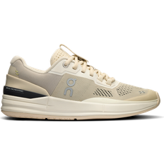On Racket Sport Shoes On The Roger Pro