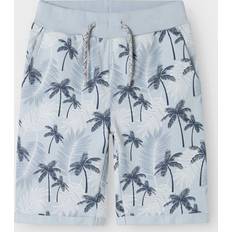 Blommiga Shorts Name It NkmVermo Sweatshorts - Celestial Blue/Palms