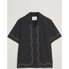 Les Deux Skjorter Les Deux ley Embroidery Short Sleeve Shirt - Black