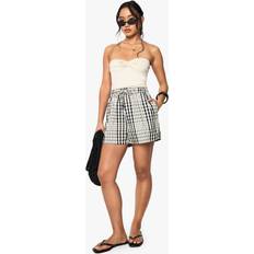Checkered - Women Shorts boohoo Womens Checked Woven Shorts - Beige