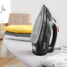 Irons & Steamers Russell Hobbs Steam Iron 3100W 210 g/min Extra Stea