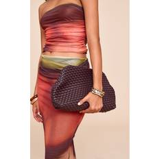 PrettyLittleThing Oversized Hand Weave Clutch Bag - Chocolate