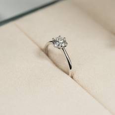 Förlovningsringar - Vitt guld sisi copenhagen Classic Solitaire 6-Prong Diamond Ring - WG