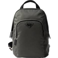 バックパック・リュック PRADA\tBACKPACK\tTESSUTO\t2VZ135VHOL\t2DMG\tF0002\tNERO Black Re-nylon And Leather Backpack | PRADA